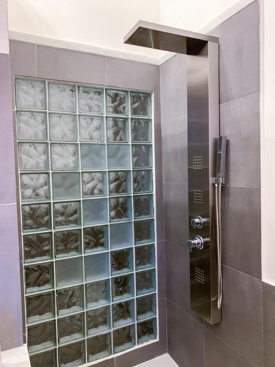 Liberty Suites Palermo Luaran gambar